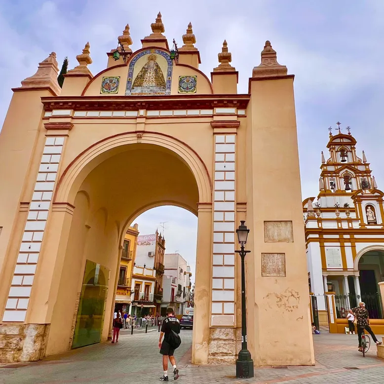 Puerta de la Macarena