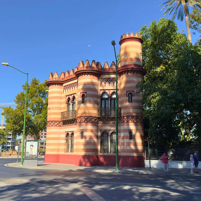 Costurero de la Reina - Pavillon de San Telmo
