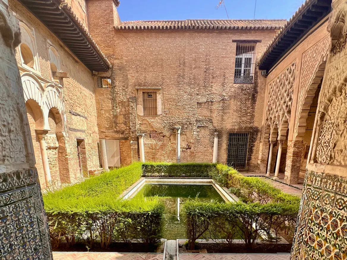 Patio de Levies
