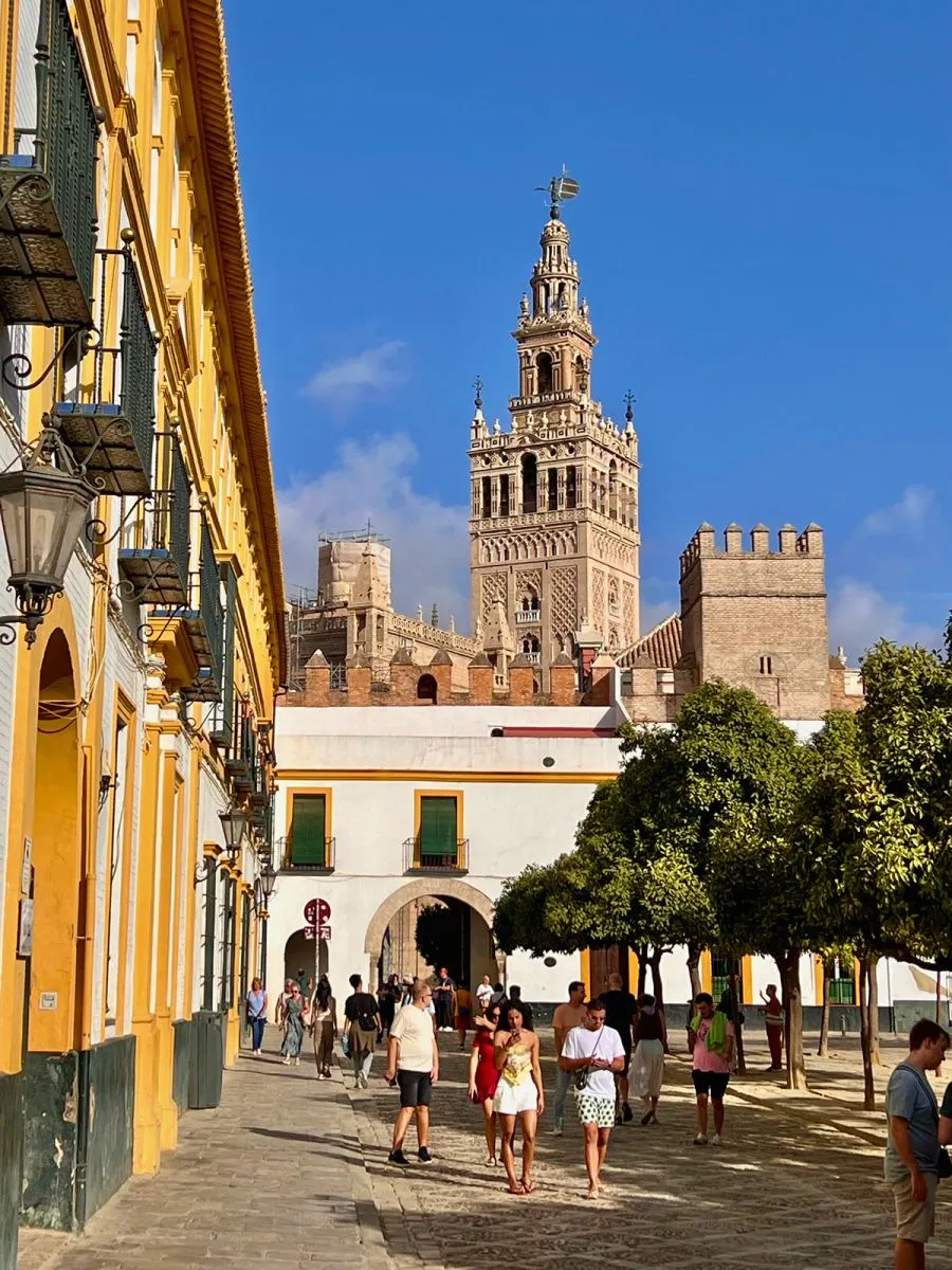 Patio de Banderas