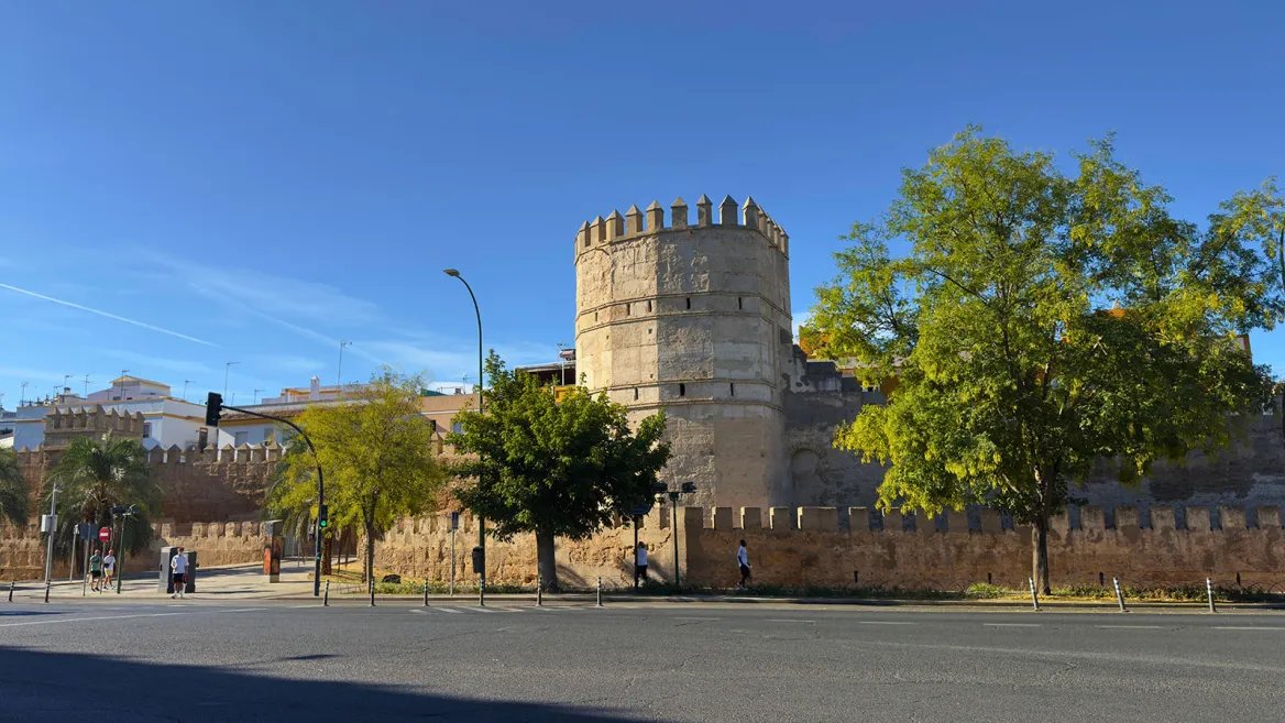 Murallas almohades de la Macarena